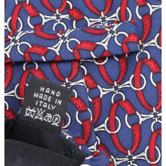 Vintage Burberry’s Silk Tie Navy Red Ring-Link Silk Necktie Luxury Accessory - Picture 8 of 9